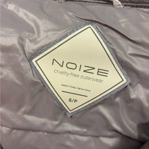 Noize ROSA Lightweight Puffer - Picture 3 of 3